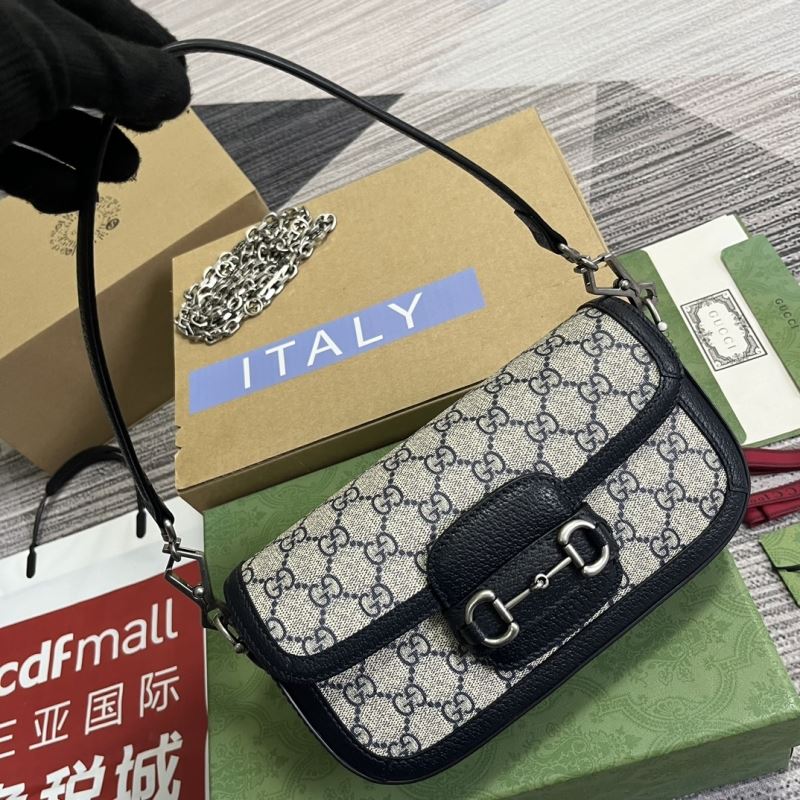 Gvc*1 horsebit bags